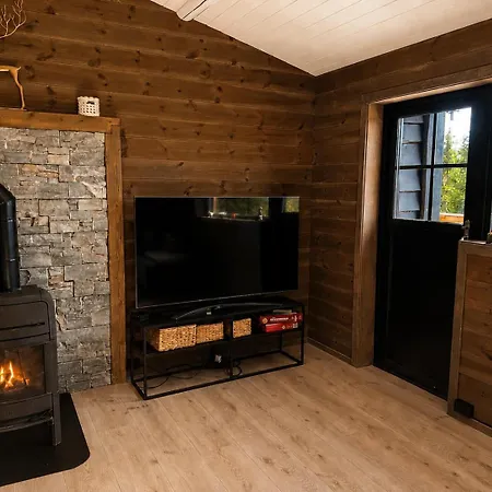 Modern Cozy Near Langsua National Park Semesterbostad Heggenes