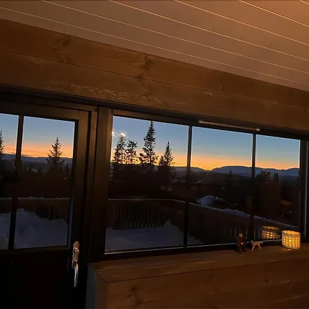 Dom wakacyjny Modern Cozy Near Langsua National Park Heggenes